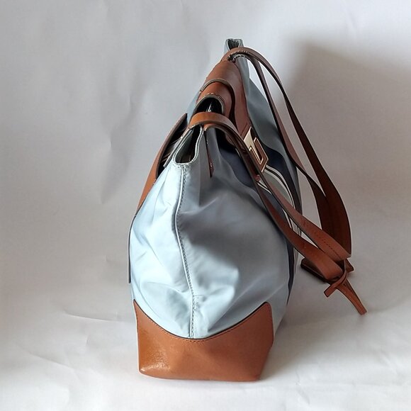 Tory Burch Penn Nylon Leather Tote Bag Purse Lt Blue Navy Key Ring - Picture 5 of 6